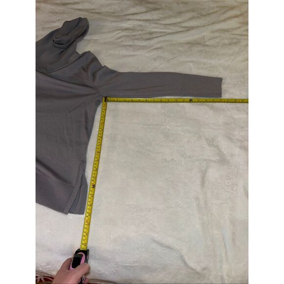 Banana Republic Small Merino Wool Turtleneck Long Sleeve Sweater Dusty Purple - Picture 8 of 9